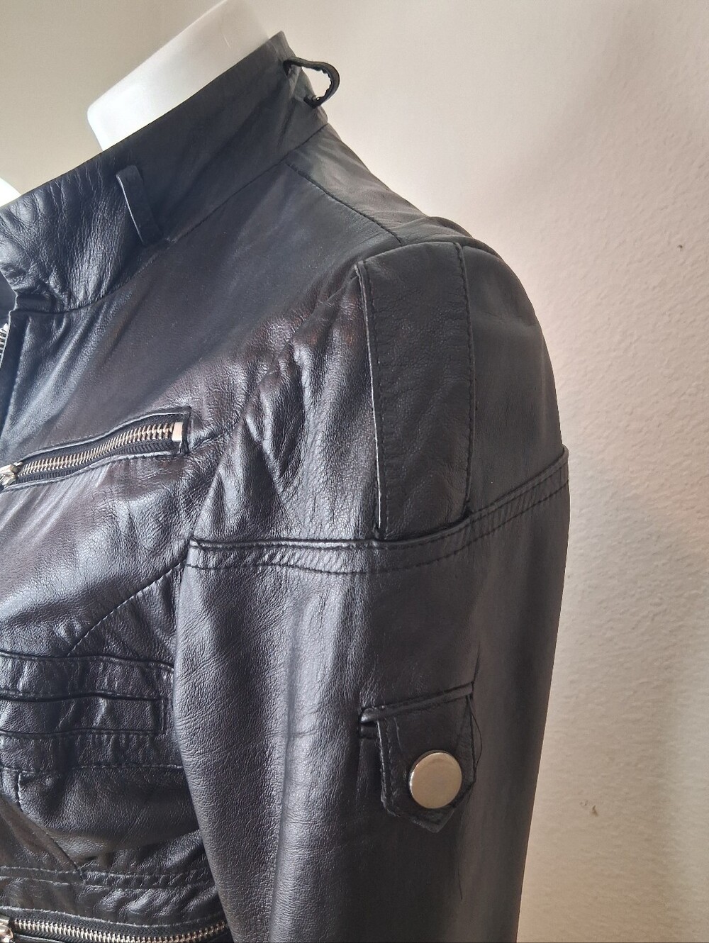 Bebe Black 100% Genuine Leather Moto Biker Jacket Silver Zippers Size M - Picture 5 of 11